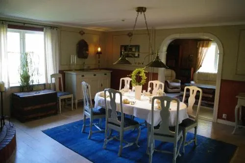 Olstorp Gård Bed & Breakfast - Image 1