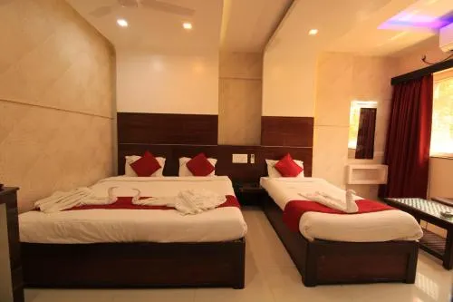 Hotel Sumith Palace - Image 1