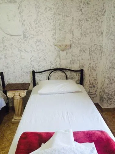 Sweet Home - Image 1