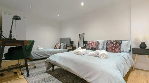 Spacious apartment in Trendy Hackney - Image 1