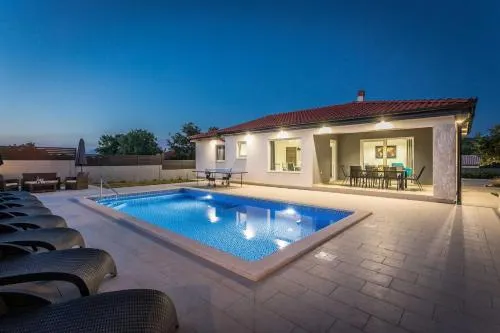 Holiday Home Greta - Image 1