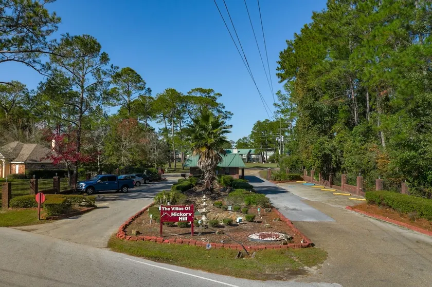Crown Resorts at Hickory Hills - Image 1