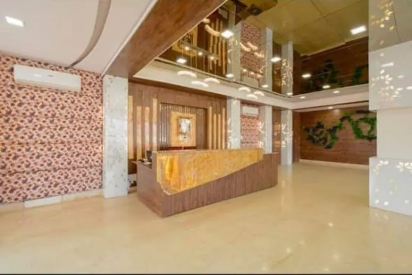Hotel Raj Palace - Image 1