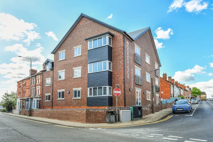 Woodstock House Apartments - Image 1