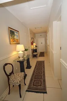 Flamingo Lodge - Image 1