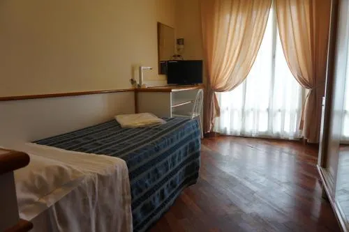 Hotel Tritone - Image 1