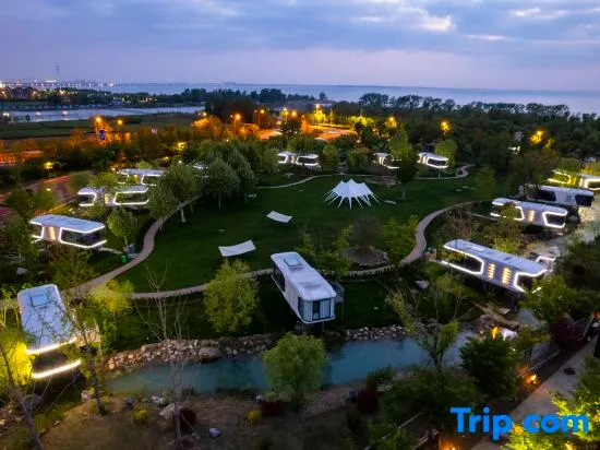 Suqian Luoma lake Mu Chen space capsule holiday camp - Image 1