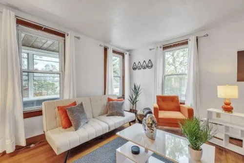 Brand New Stylish Noho Apartment - Image 1