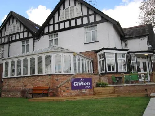 Clifton Lodge Hotel - Image 1