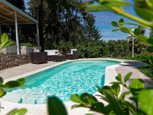 B&B Du Parc Boutique Home - Image 1