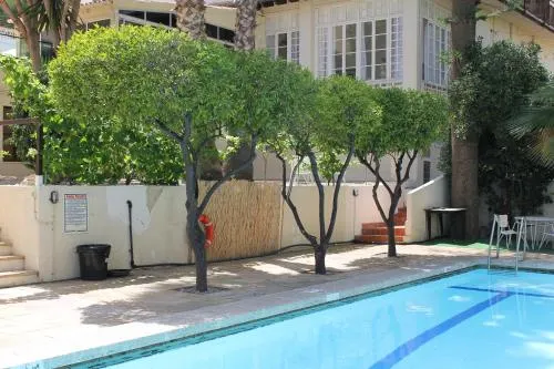 La Mimosa Guesthouse - Image 1