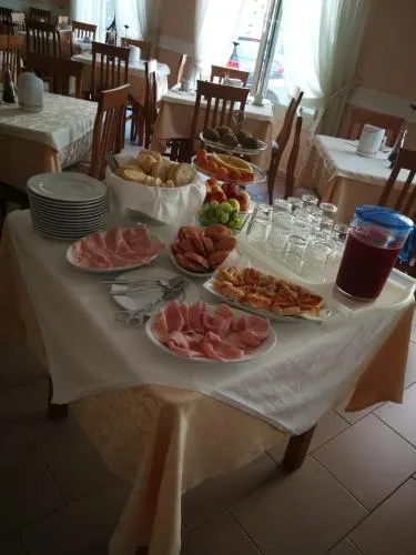 Hotel Lorena - Image 1