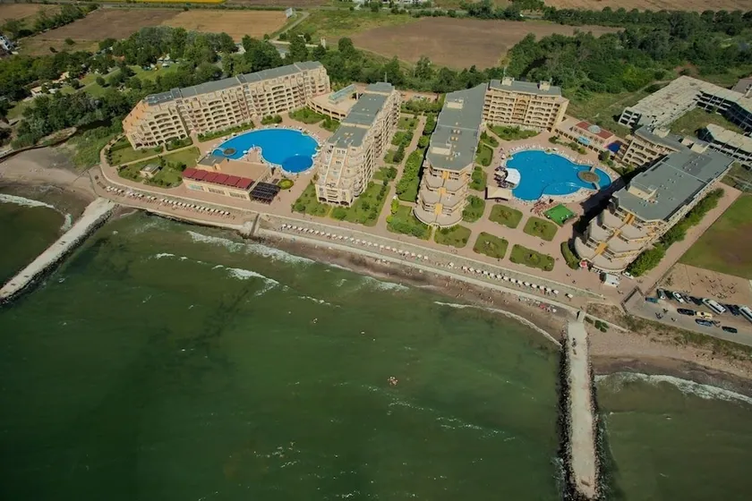 MIDIA GRAND RESORT - Bulgaria Okiem Tubylca - Image 1