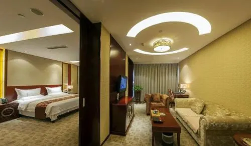Dongfang Hotel - Image 1
