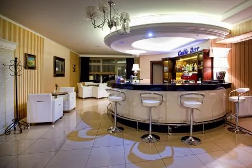 Hotel Gold - Image 1