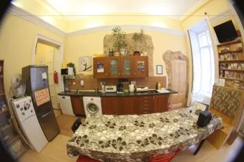 Budapest Centrum Hostel - Image 1