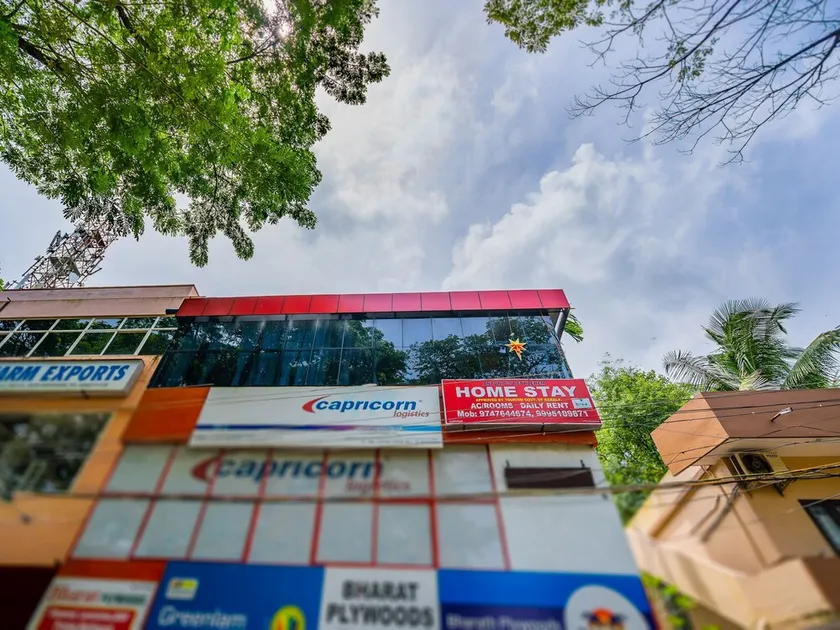 OYO 14757 Home Charming 2BHK Kundanoor - Image 1