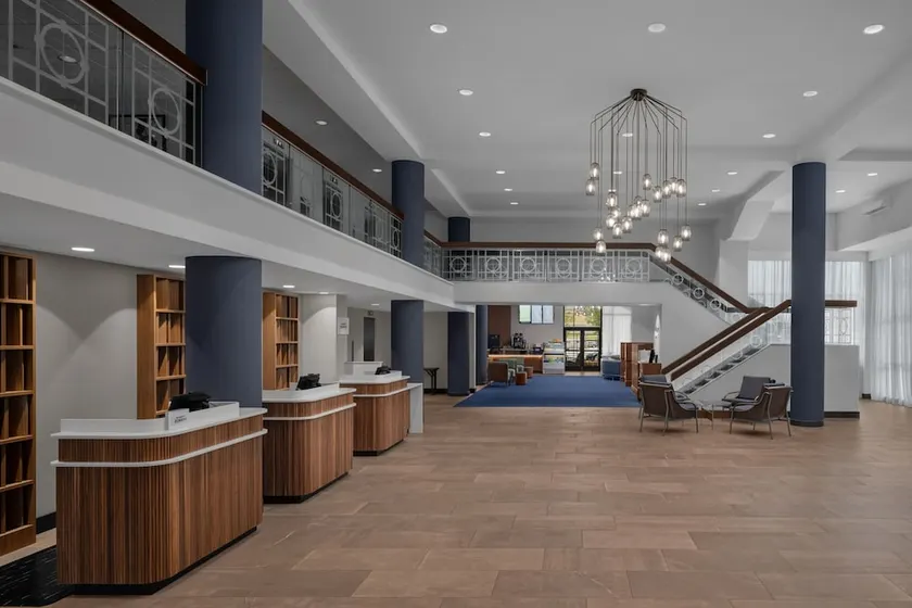 Wyndham Pittsburgh University Center - Image 1