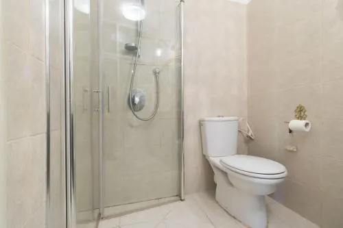 Modern Pearl in Historic setting - Image 1
