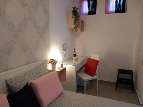 Room Ket - Image 1