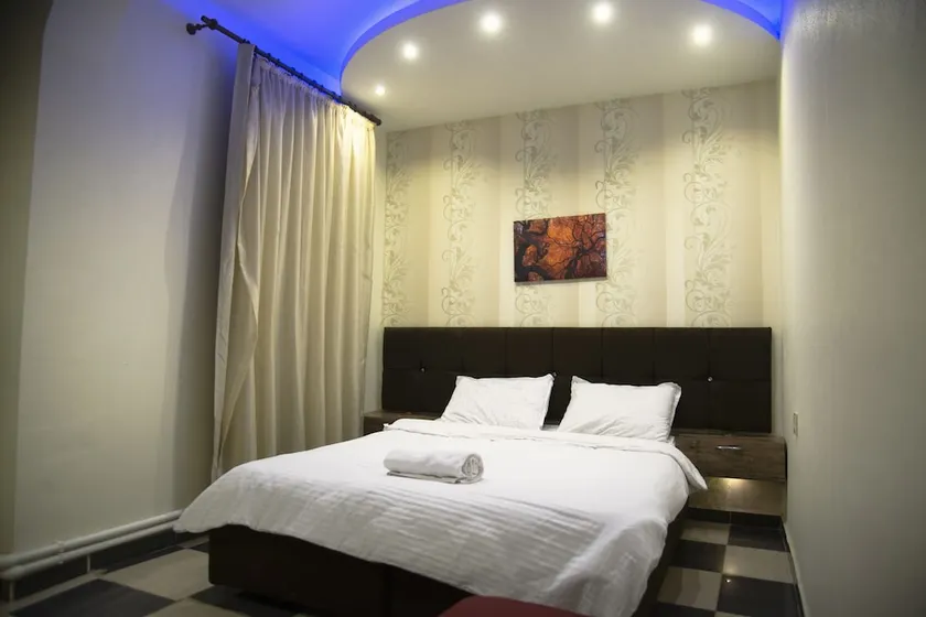 Raphelah Residence - Image 1
