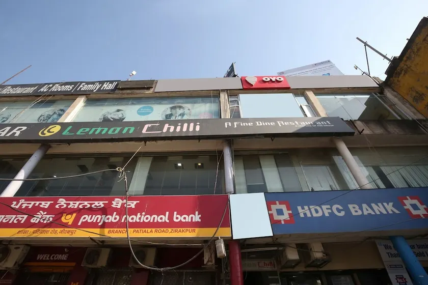 Hotel Lemon And Chilli By OYO Rooms - Image 1