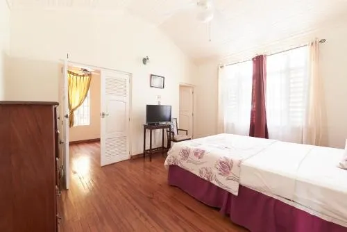 City View Hotel - Image 1