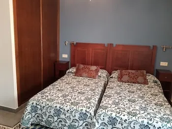 Hostal El Pilar - Image 1