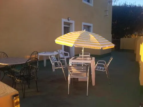 Hostal Del Mar - Image 1