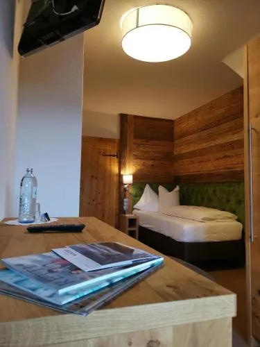 Hotel Gasthof Weissensee - Image 1