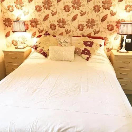 Ashgrove Bed & Breakfast - Image 1