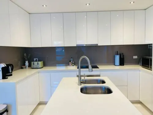 4 bedroom family home in Riverwood - Image 1