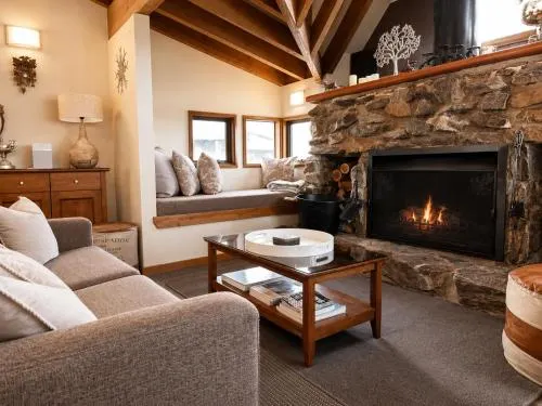 Sharpys Chalet - Image 1