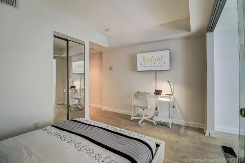 LUX Junior Suite at Yorkville - Image 1