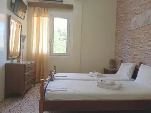 Aegina Finikas Apartments - Image 1