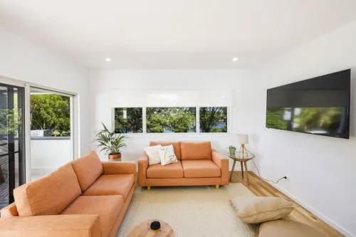 Aura Apartment LJHooker Yamba - Image 1