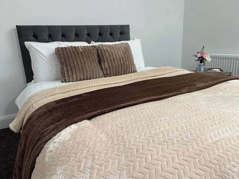 Edenderry Luxury Apartment Retreat - Image 1