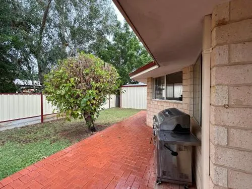 Geraldton Luxury Vacation Home with free Netflix - Image 1