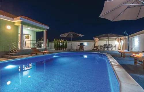 Amazing Home in Murvica With Wifi, 2 Bedrooms and Outdoor Swimming Pool - Image 1
