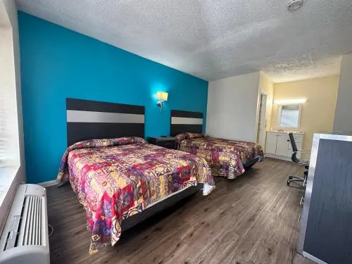 Economy Inn - Image 1