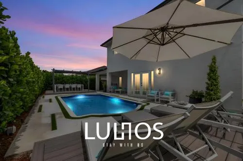 Glamour Villa 5BR Heated Pool Game Haven L23 - Image 1