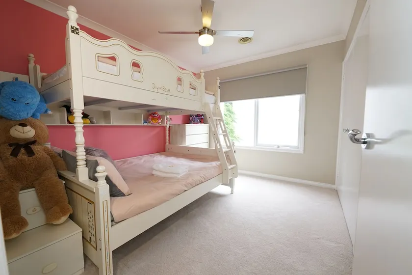 Charming 6 BRM Villa in Melbourne Mullum Mullum Precinct - Image 1