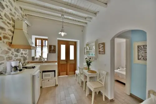 Lela's House - Image 1