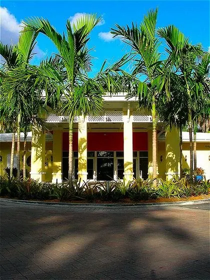 Miami Lakes Hotel And Golf - Image 1
