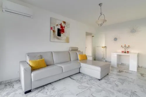 IMMOGROOM - Parking - Next CROISETTE- Open view terrace - CONGRESSBEACHES - Image 1