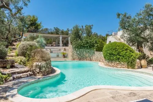 Maria ranch with pool - Image 1