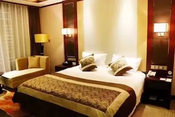 Ningxia Xigang Airlines Hotel - Image 1