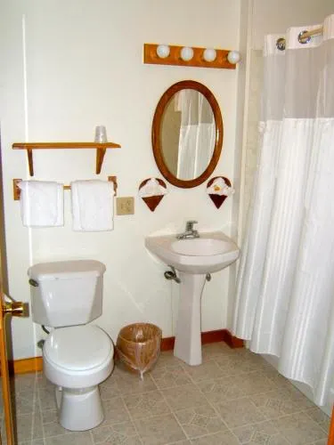 Inn at Long Trail - Image 1