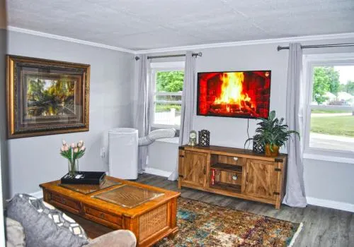 2 Bedroom With Queen Sofa Sleeper - Image 1