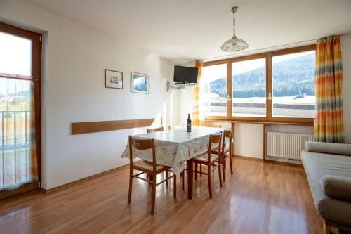 Luxurious Apartment Durnbrunn 4 with Terrace, Mountain View & Wi-Fi; Parking Available - Image 1